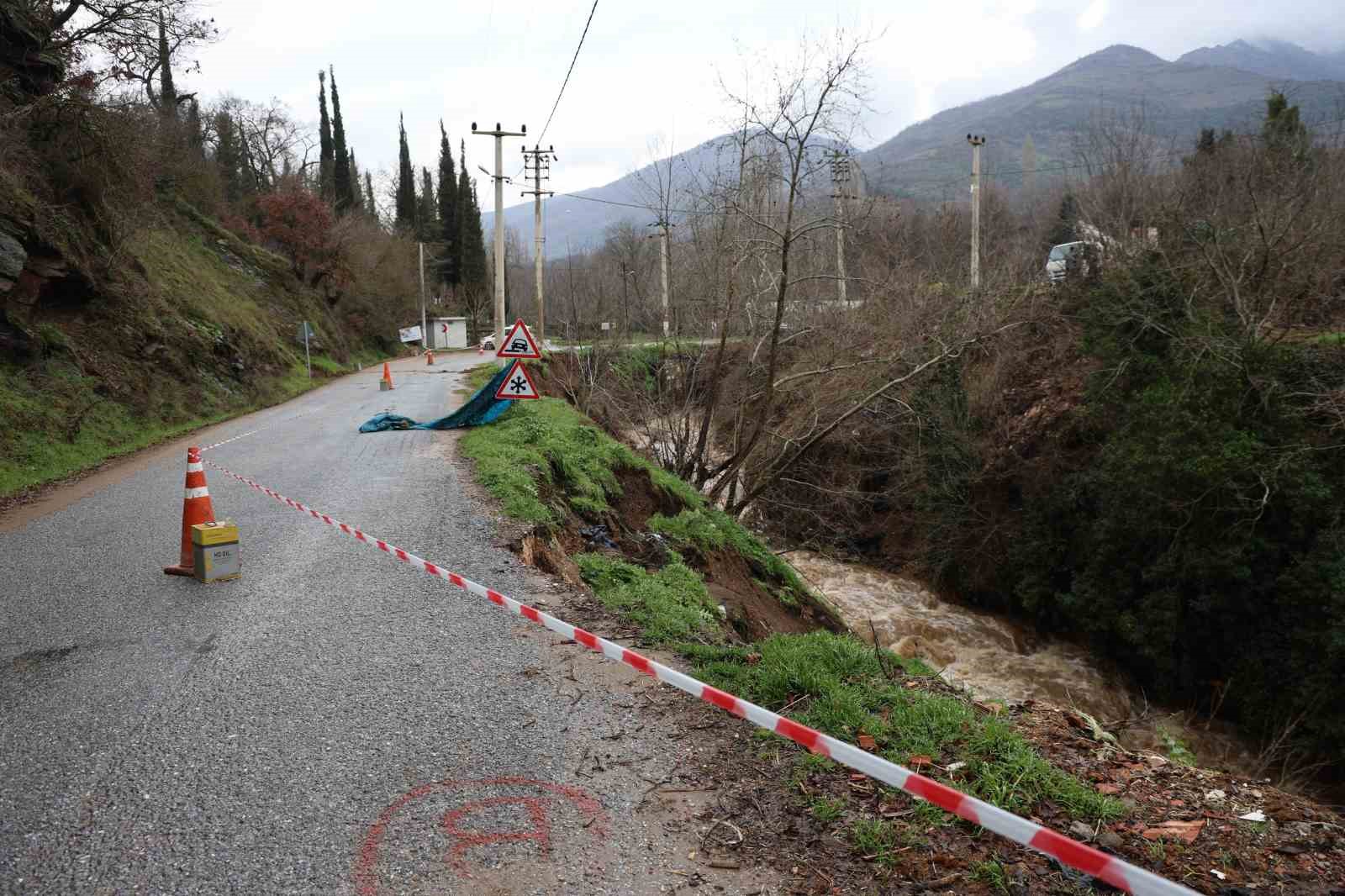 Yağışların arından, Aydın’da her yerde heyelan ve sel olayı yaşanıyor
