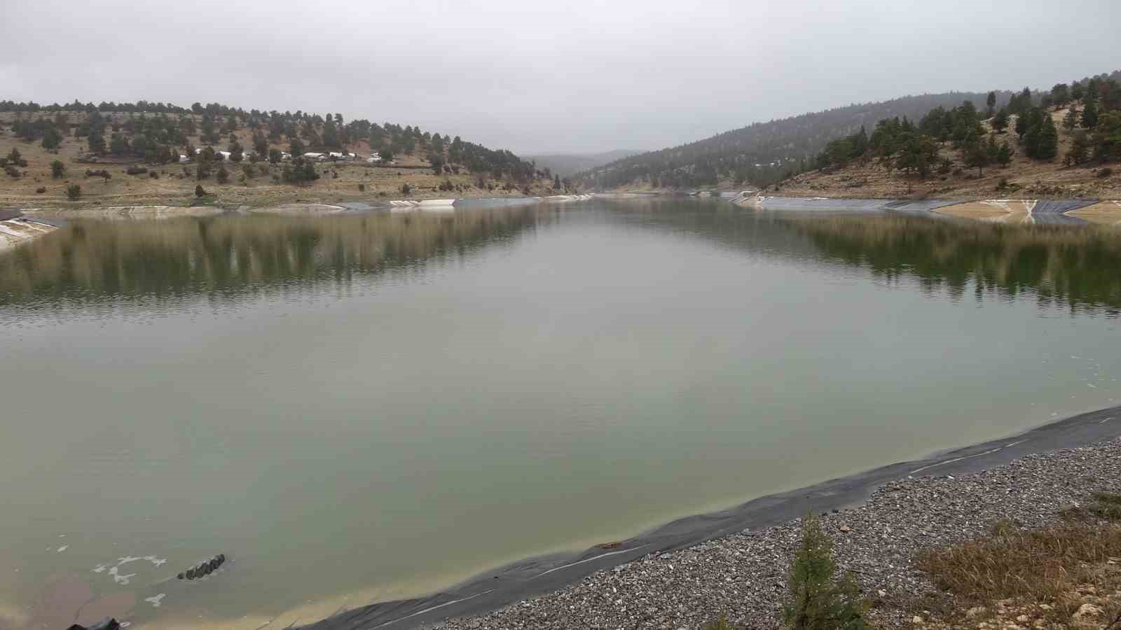 Yağışlarla dolan gölet, binlerce dönüm sulanmadan tekrar boşalacak
