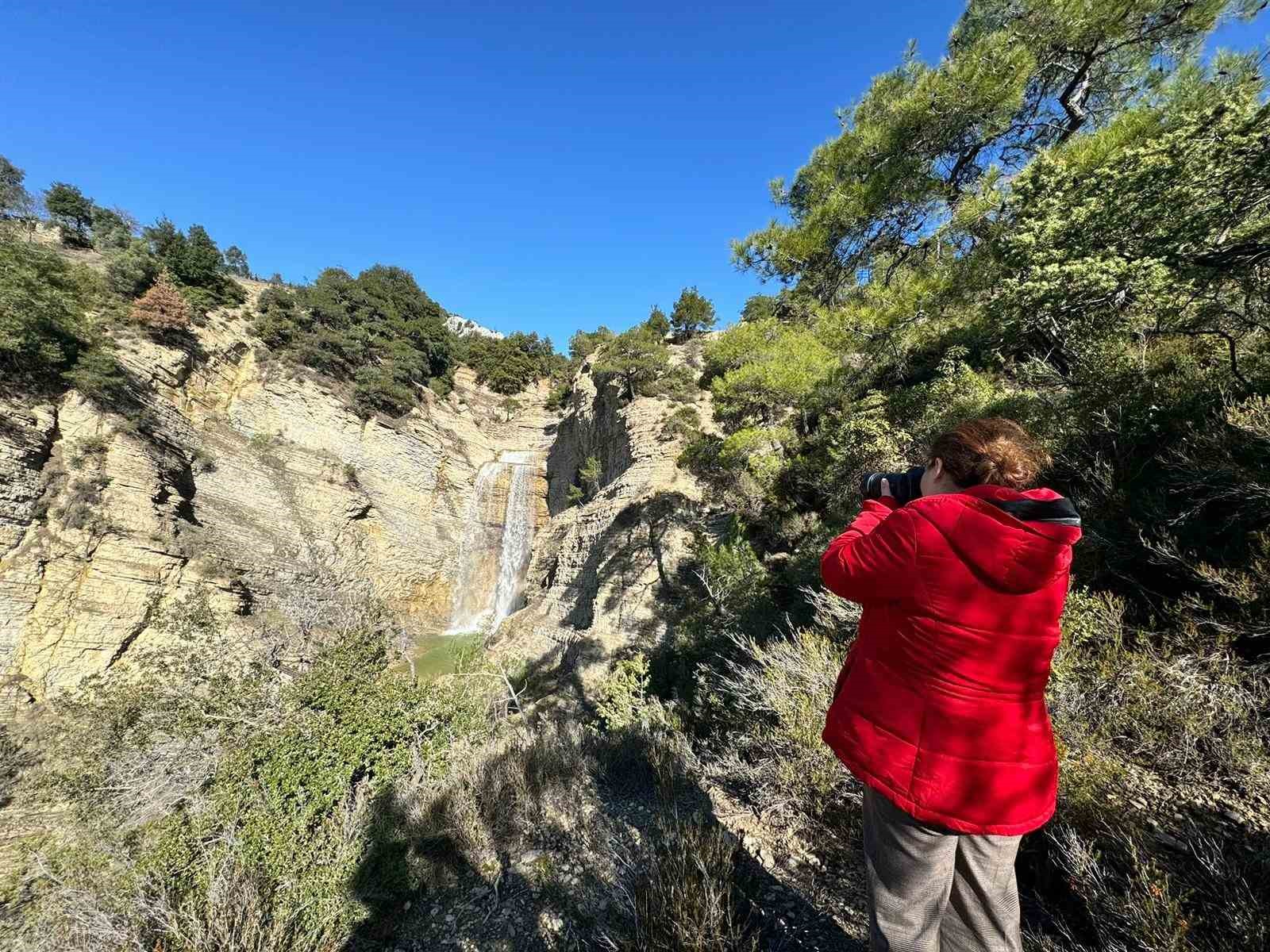 Yağışlarla yeniden çağladı, doğaseverlerin rotasına girdi
