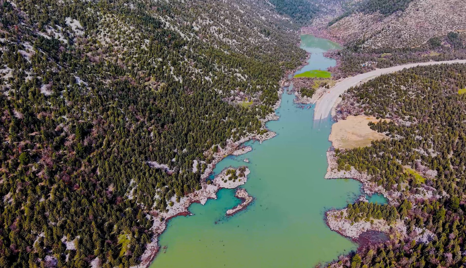 Yağmur ve sel sularının kapattığı Antalya-Konya Kara yolunda sular henüz çekilmedi
