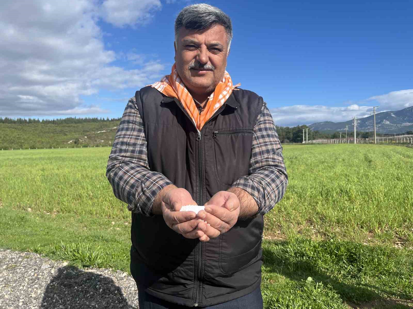 Yağmurdan çamura dönen tarlalarda çiftçi çözümü dronda buldu
