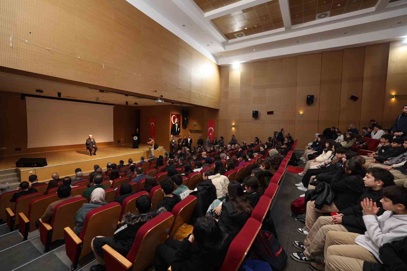 Yahya Kaptan, Dilovası’nda anıldı
