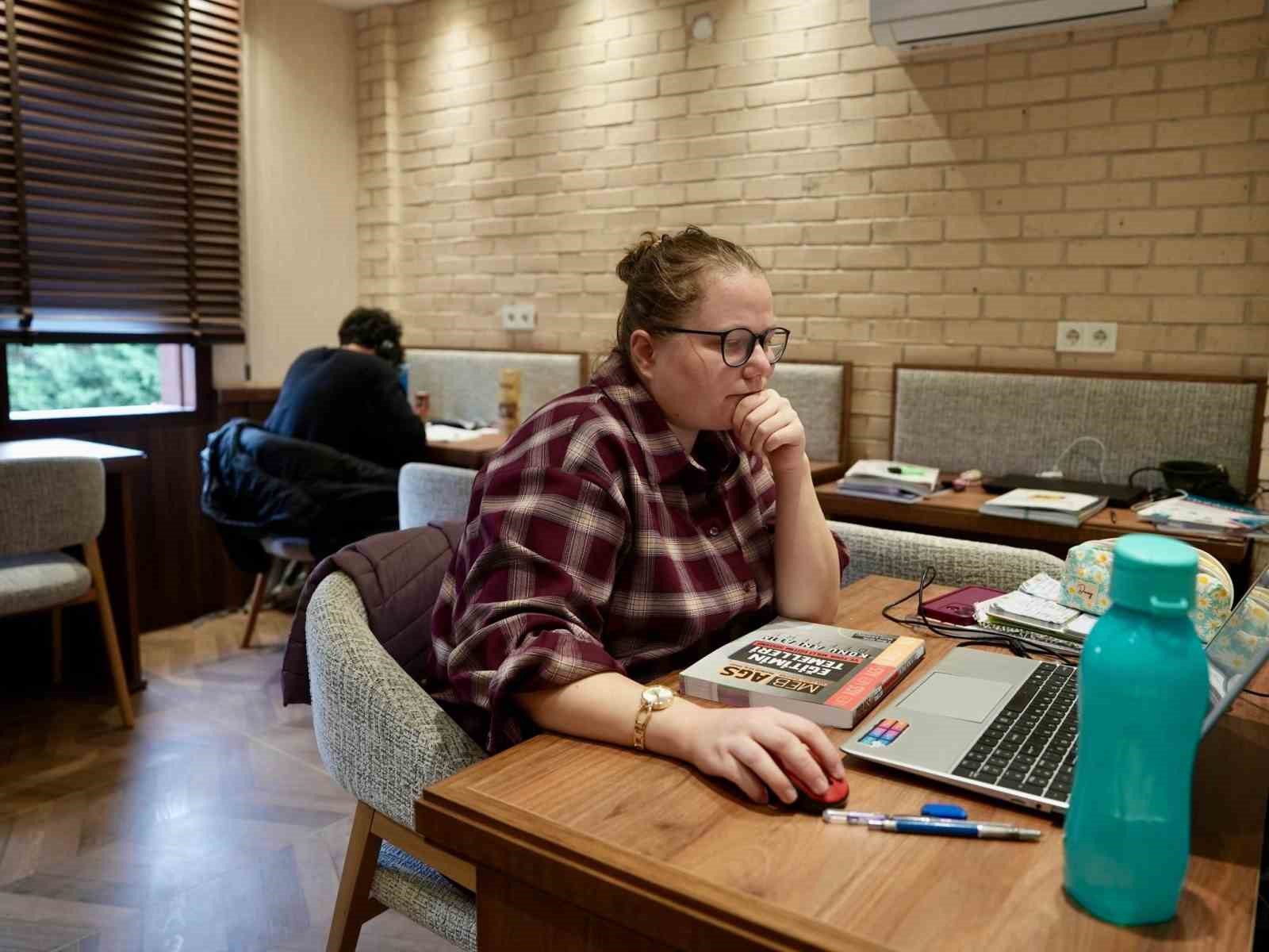 Yahya Kemal Kitap Köşkü gençlerden yoğun ilgi görüyor
