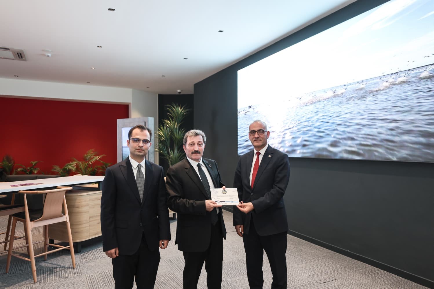 Yakakent OSB’de gündem: Somon şenliği, tahsisler ve altyapı
