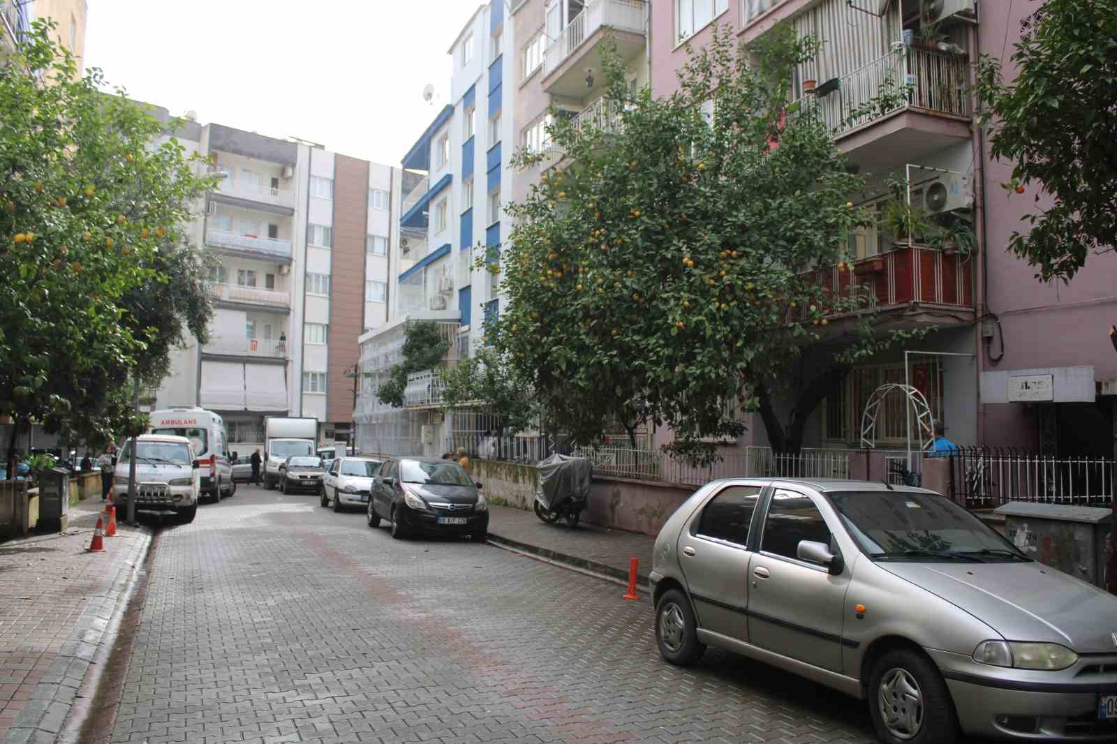 Yakınları haber alamadı, yatağında ölü bulundu
