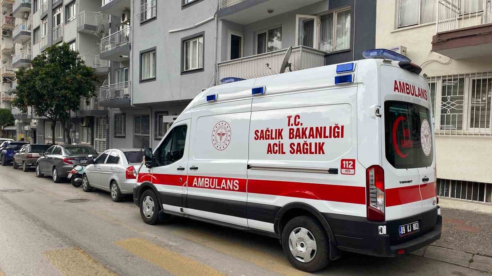 Yakınlarının haber alamadığı yaşlı kadın balkonda bulundu
