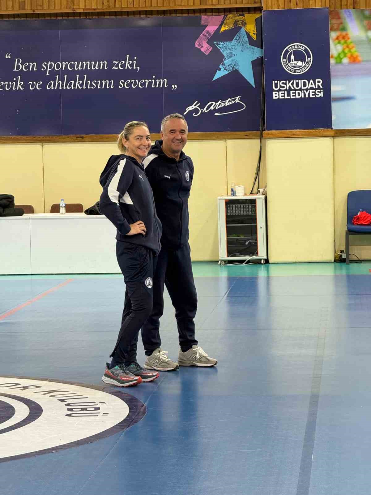 Yalıkavakspor, Üsküdar Belediyespor maçı öncesi İstanbul’da son antrenmanını yaptı
