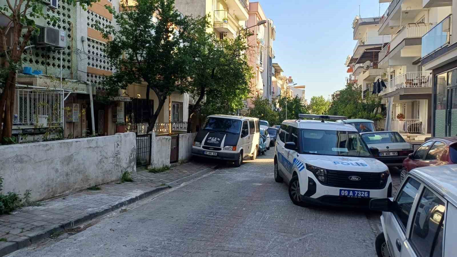 Yalnız yaşayan yaşlı adam evinde ölü bulundu
