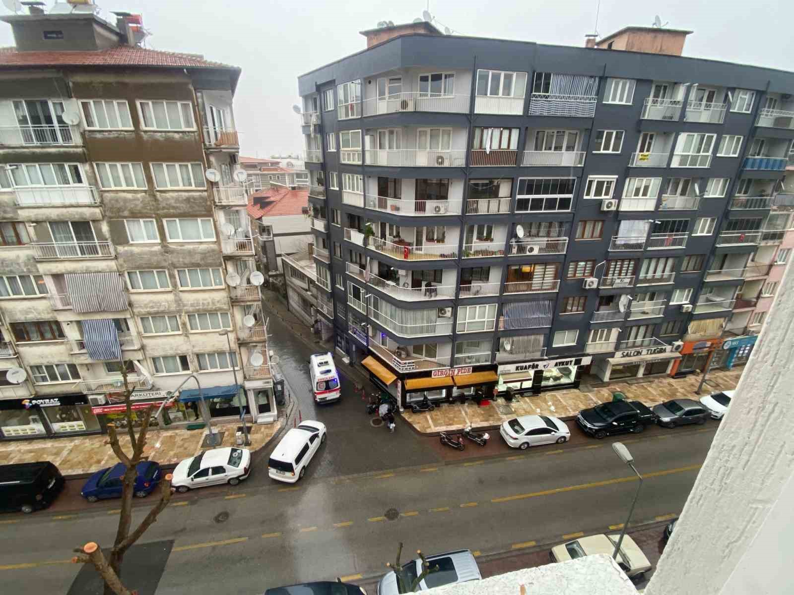 Yalnız yaşayan yaşlı kadın evinde ölü bulundu
