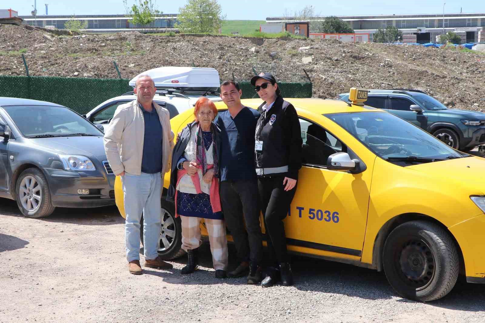 Yalova’da Cevriye teyze can dostu ile duygulandıran buluşma
