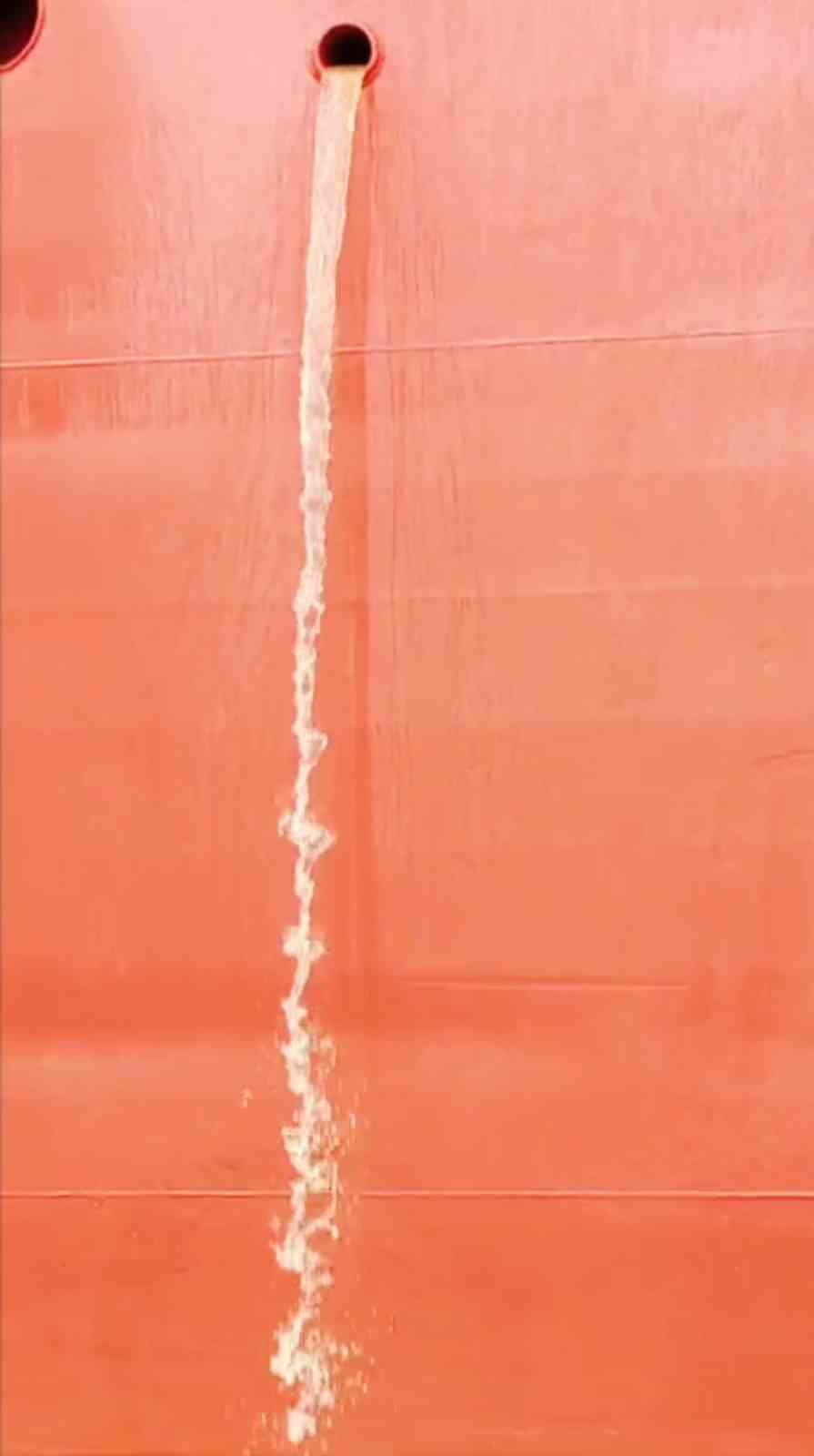 Yalova’da denizi kirleten gemiye para cezası
