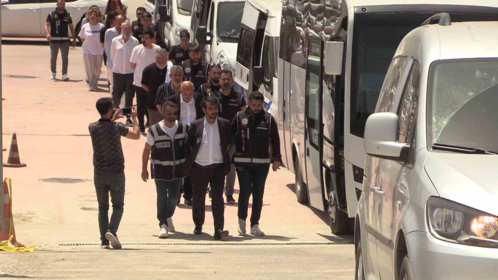 Yalova’da devre mülk dolandırıcılığı davasında 6 sanığa ev hapsi
Yalova’da devre mülk dolandırıcılığı davasında 6 sanığa ev hapsi