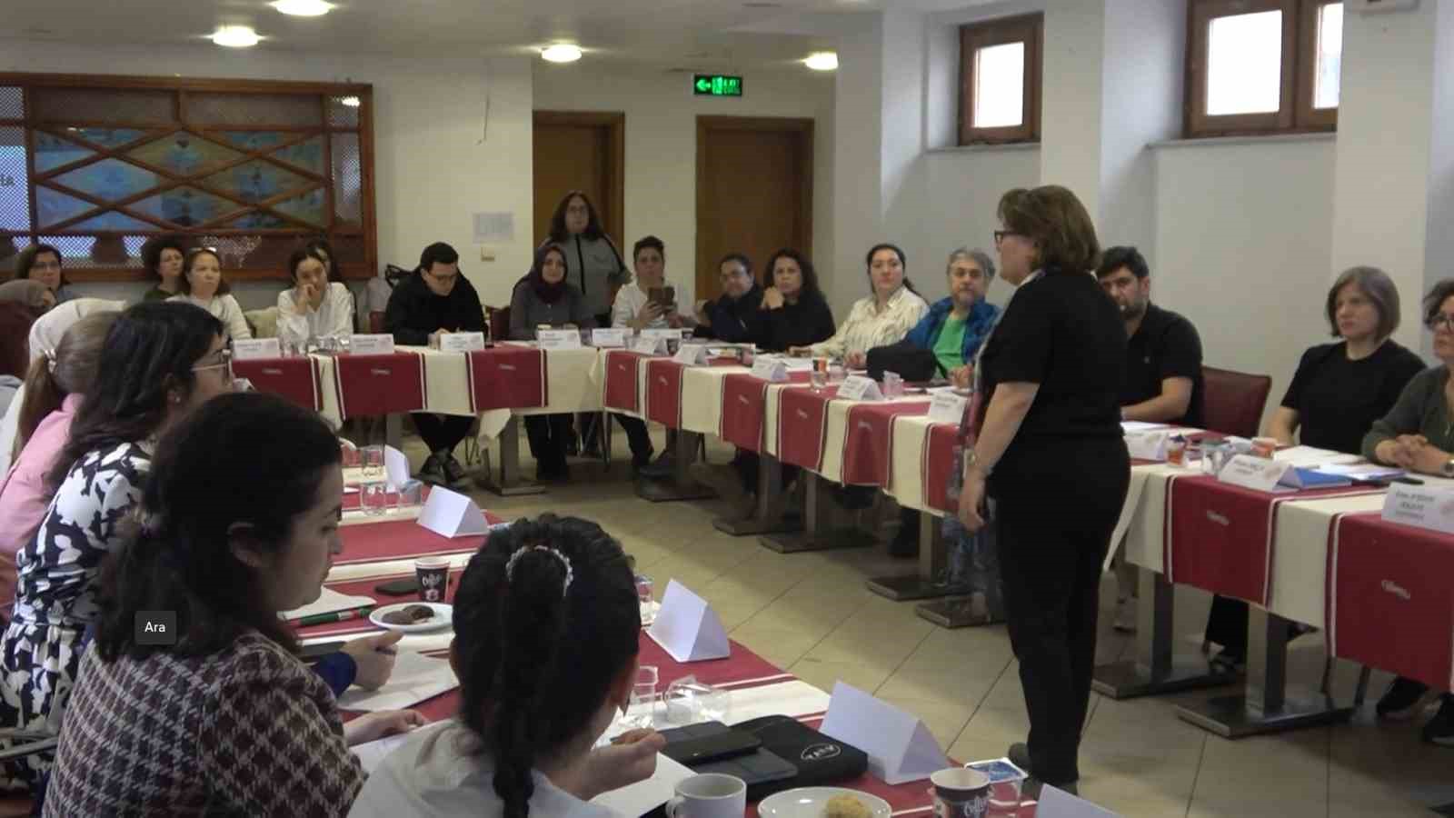 Yalova’da "Emzirme Danışmanlığı ve Ulusal Değerlendirici Sağlık Personeli Eğitimi"
