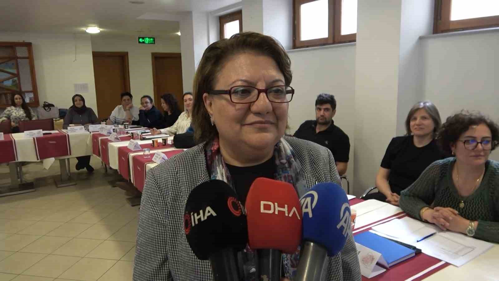 Yalova’da "Emzirme Danışmanlığı ve Ulusal Değerlendirici Sağlık Personeli Eğitimi"
