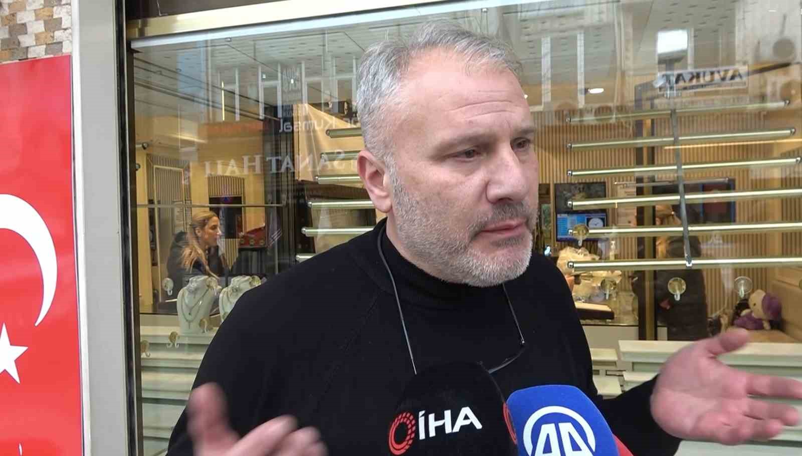 Yalova’da film gibi kuyumcu soygunu
