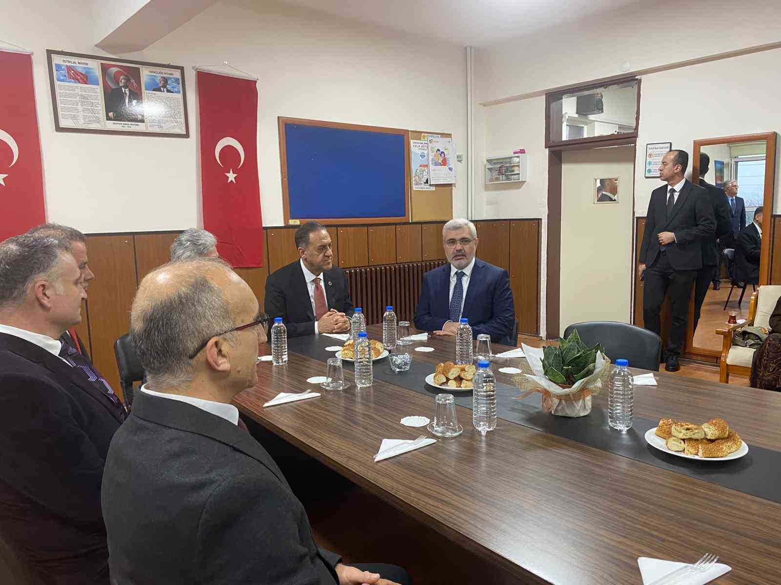 Yalova’da ikinci dönem, "İlk Ders: Bayrak" temasıyla başladı
