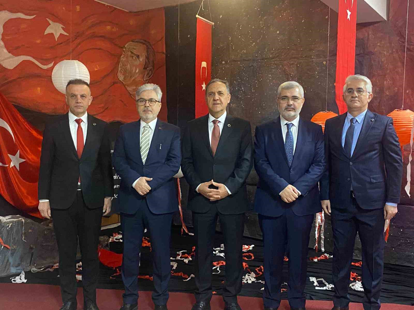 Yalova’da ikinci dönem, "İlk Ders: Bayrak" temasıyla başladı
