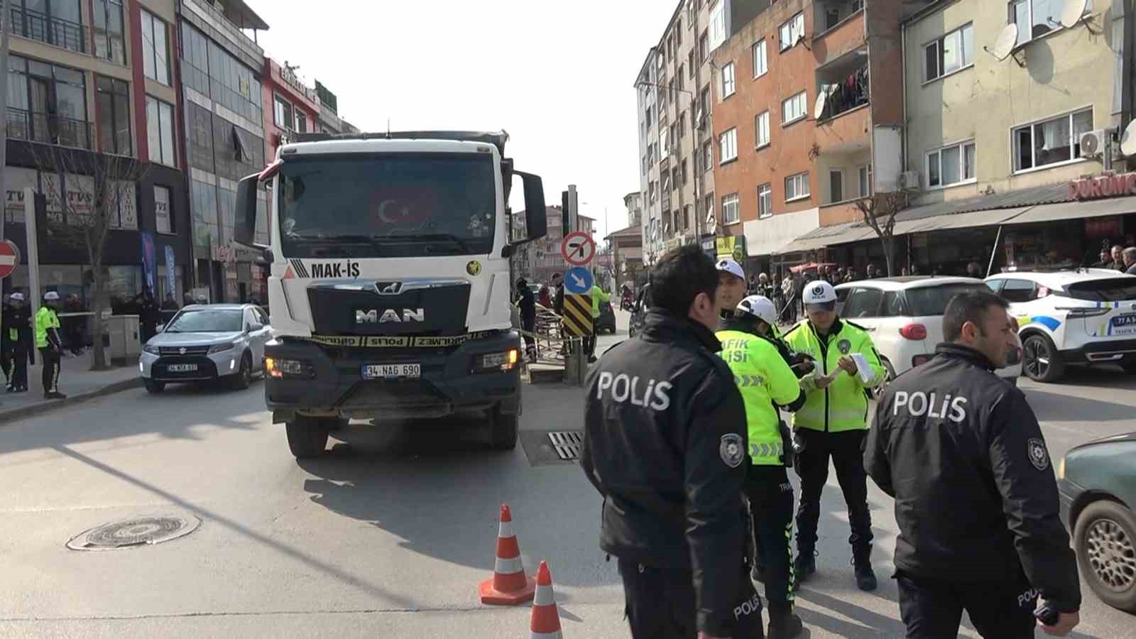 Yalova’da kamyonun ezdiği yaşlı adam hayatını kaybetti
