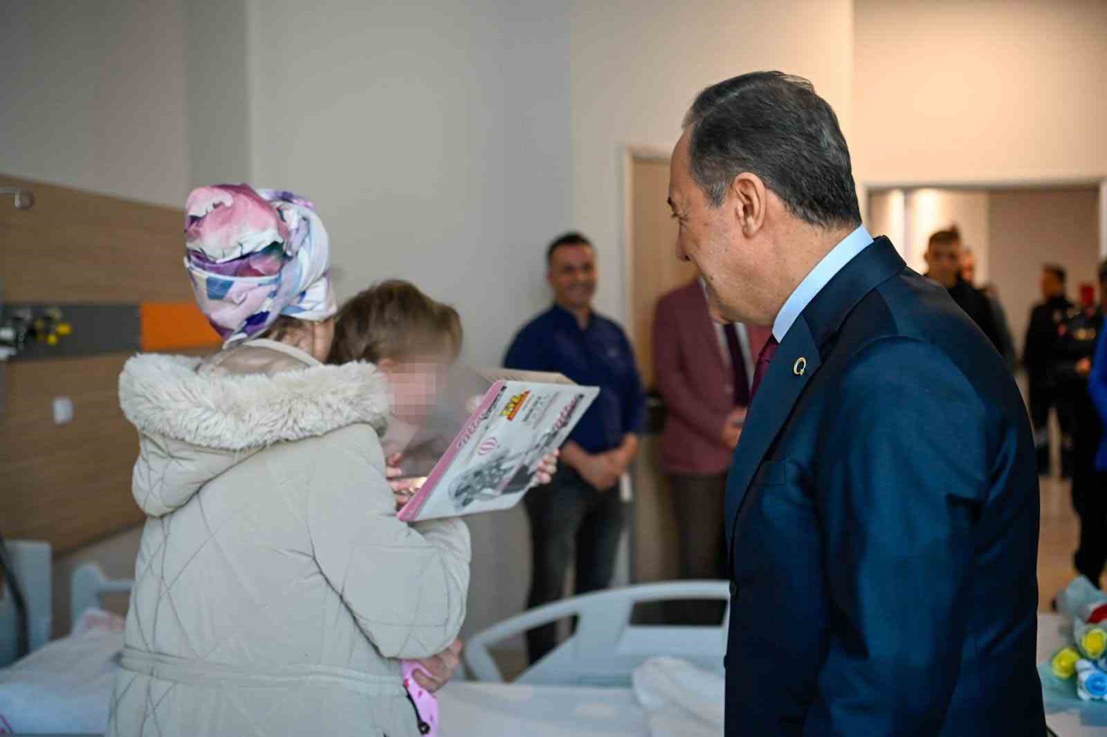 Yalova’da komşu kavgasında 14 aylık bebeği hastanelik ettiler
