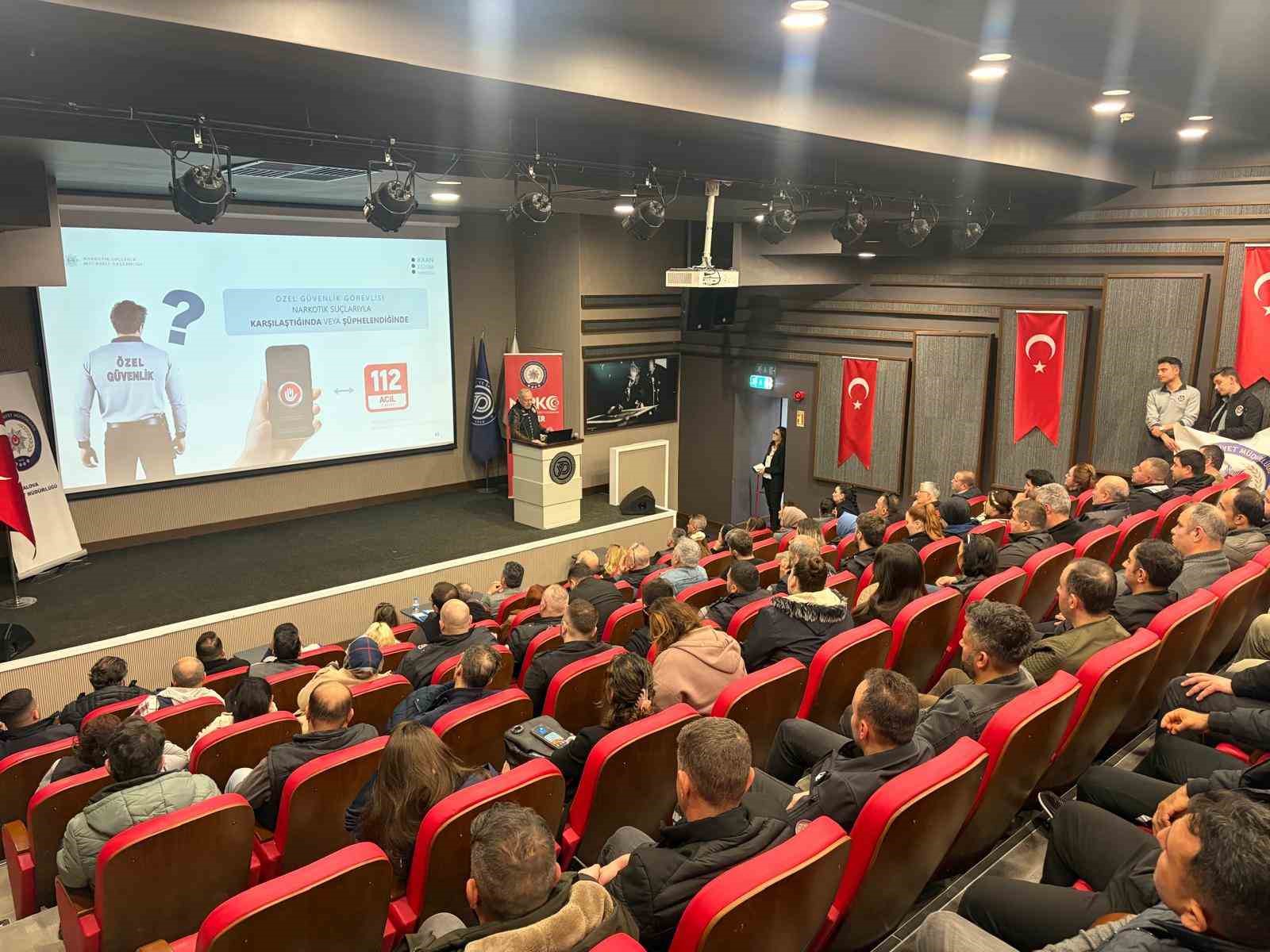 Yalova’da özel güvenliklere NARKOKAAN Eğitimi
