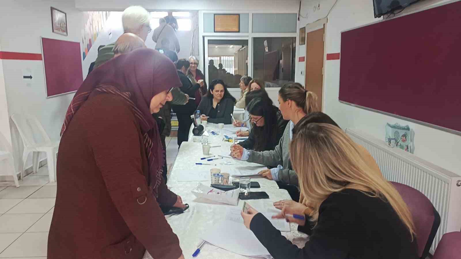 Yalova’da yaşayan Bulgaristan vatandaşları sandık başında
