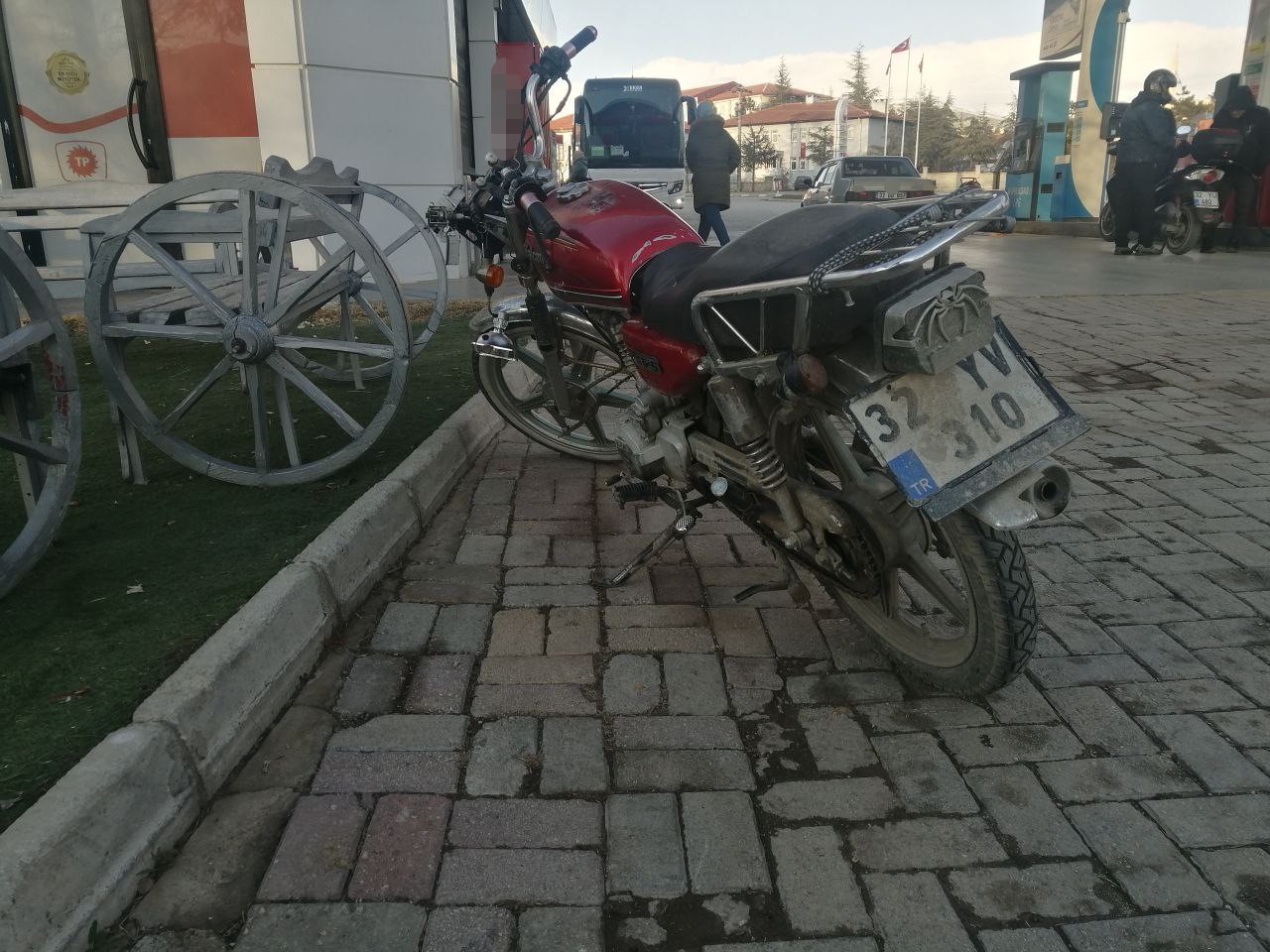 Yalvaç’ta otomobil ile motosiklet çarpıştı: 1 yaralı
