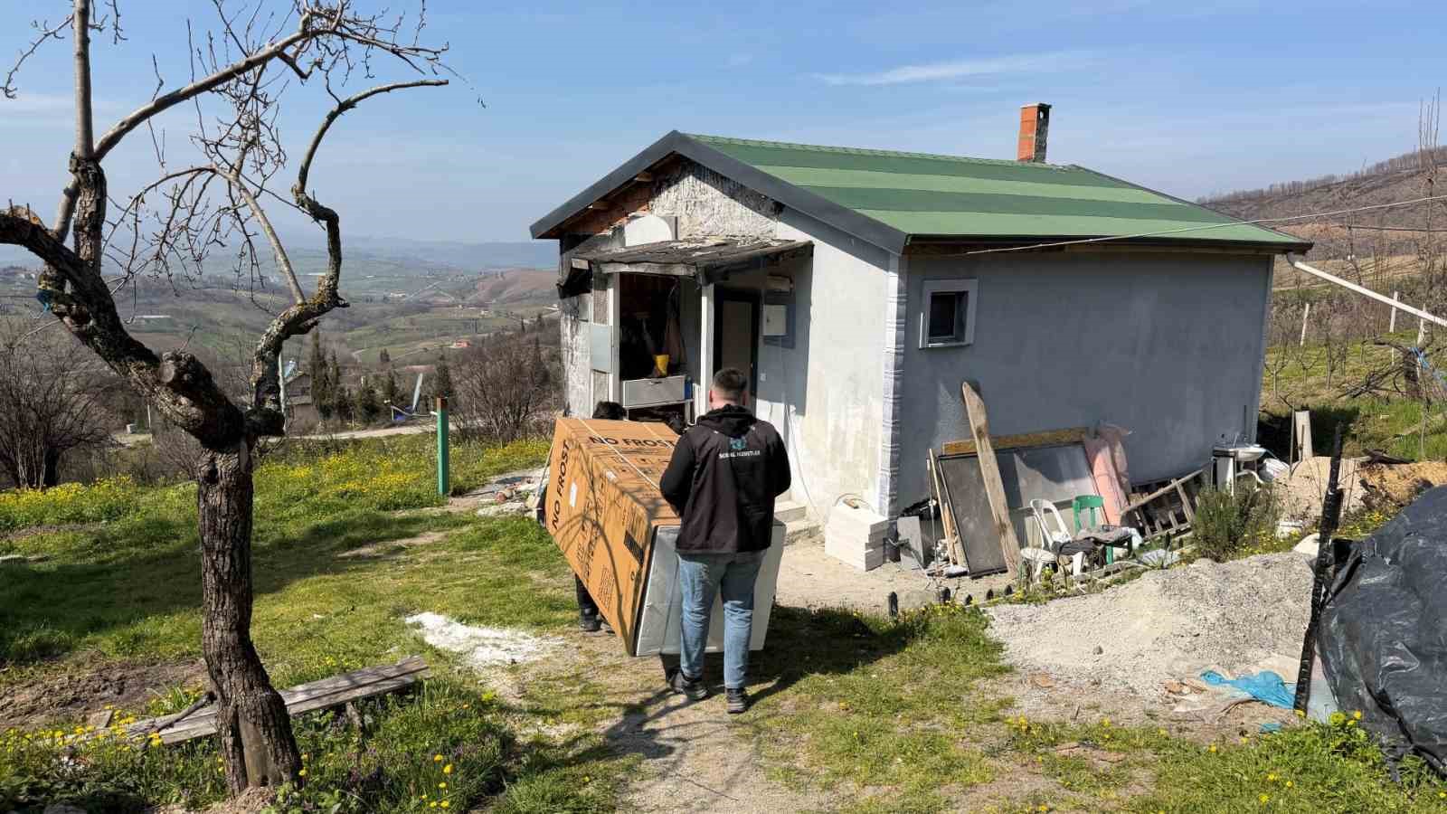 Yangında evleri küle dönmüştü: Aktekin çiftinin sıcak yuvası yeniden kuruldu
