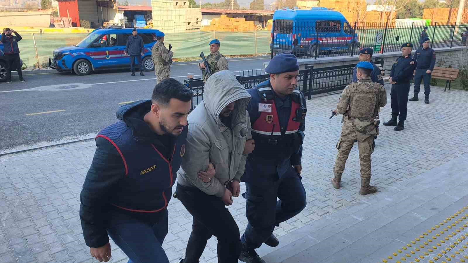 Yangında ölen çift ile ilgili kundaklama iddiası: Torunu ve 5 kişi adliyeye sevk edildi
