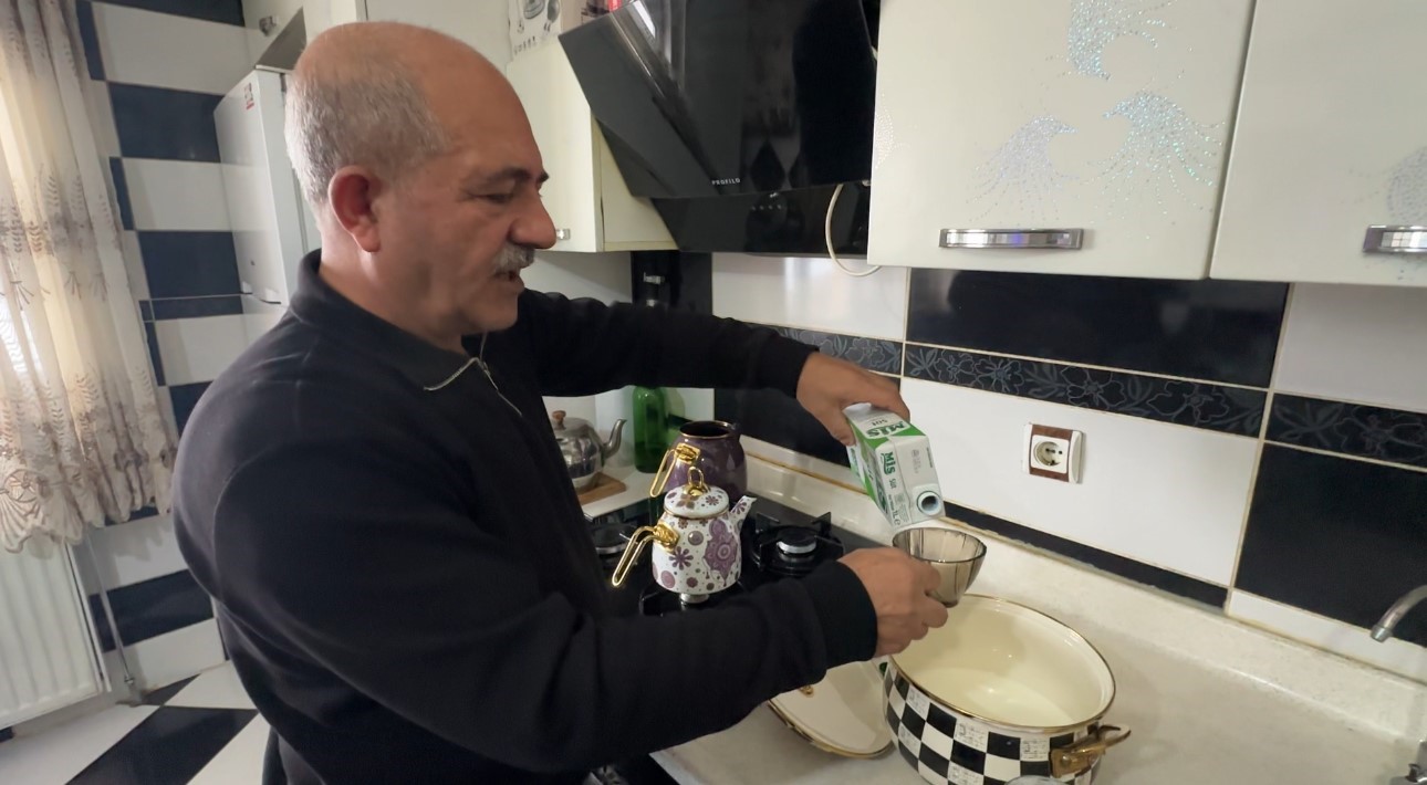 "Yapamazsın" diyenlere inat yetiştirdiği safran ve salebi evinde tüketiyor
