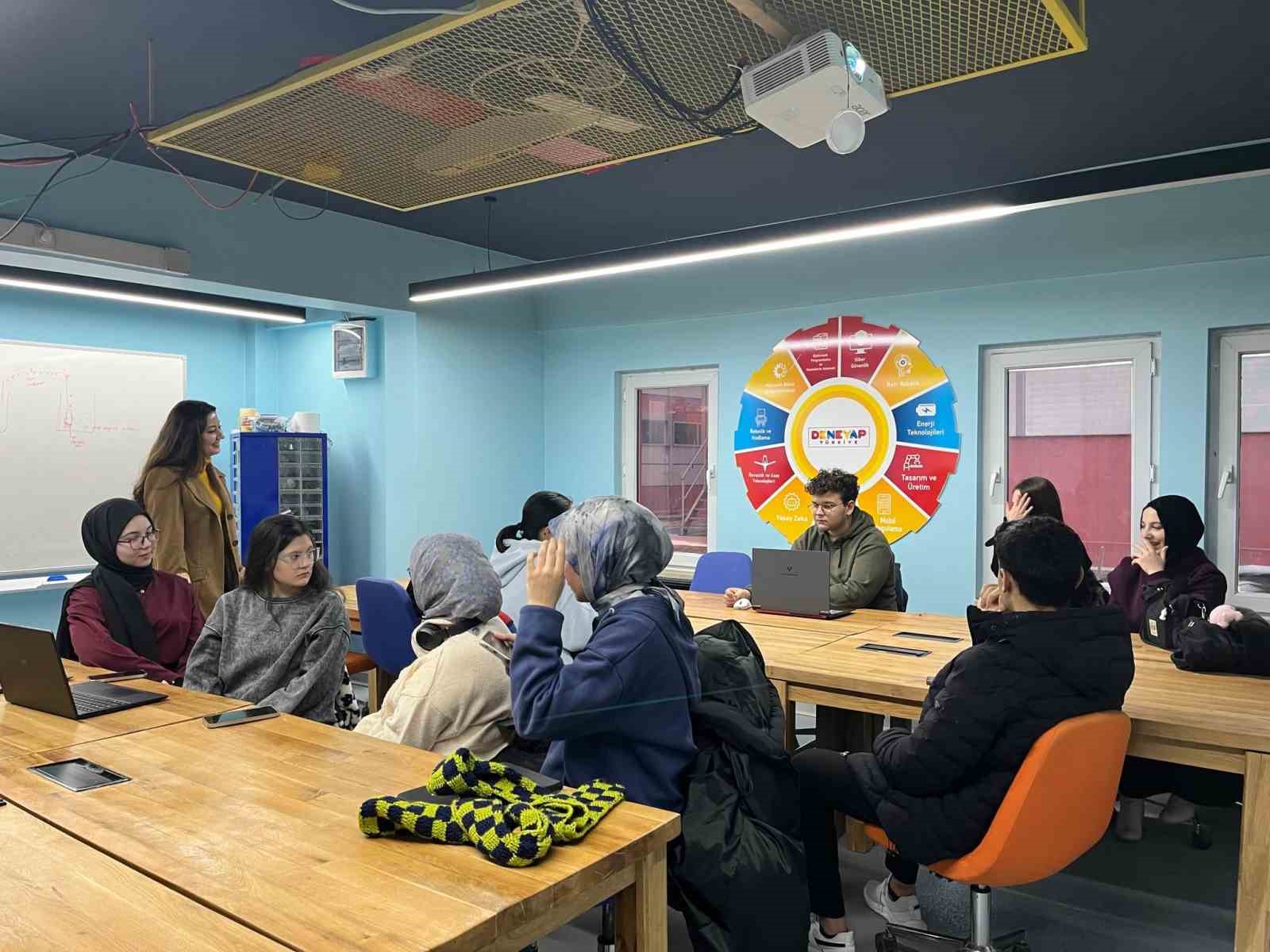 Yapay zeka eğitimi yoğun ilgi gördü
