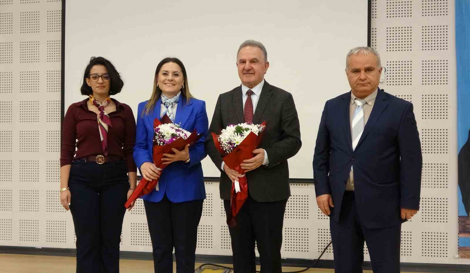 Yapay zekanın eğitim ve sağlıktaki etkileri lise öğrencileriyle paylaşıldı
Yapay zekanın eğitim ve sağlıktaki etkileri lise öğrencileriyle paylaşıldı