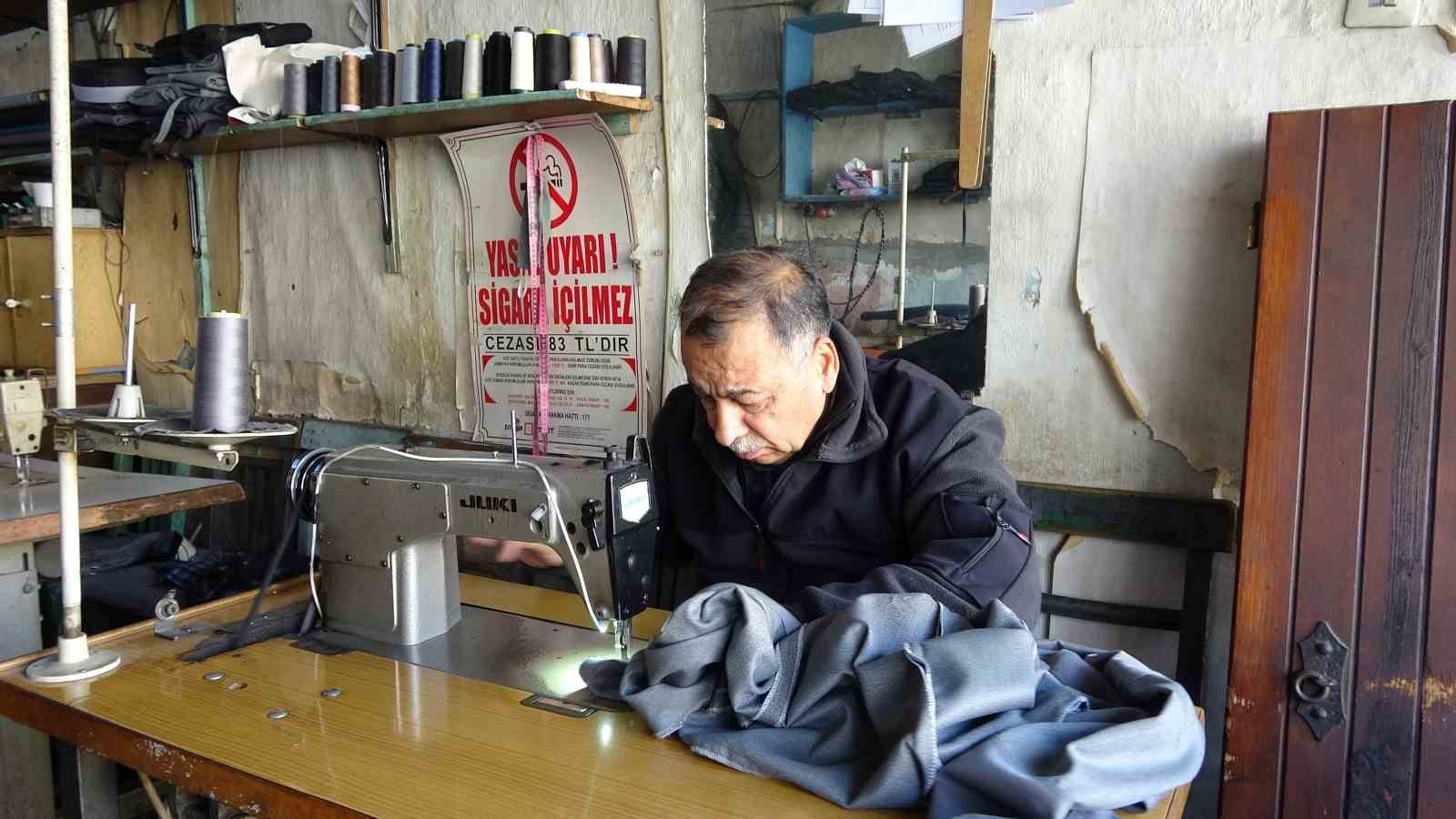 Yarım asırdır geleneksel şalvar dikiyor
