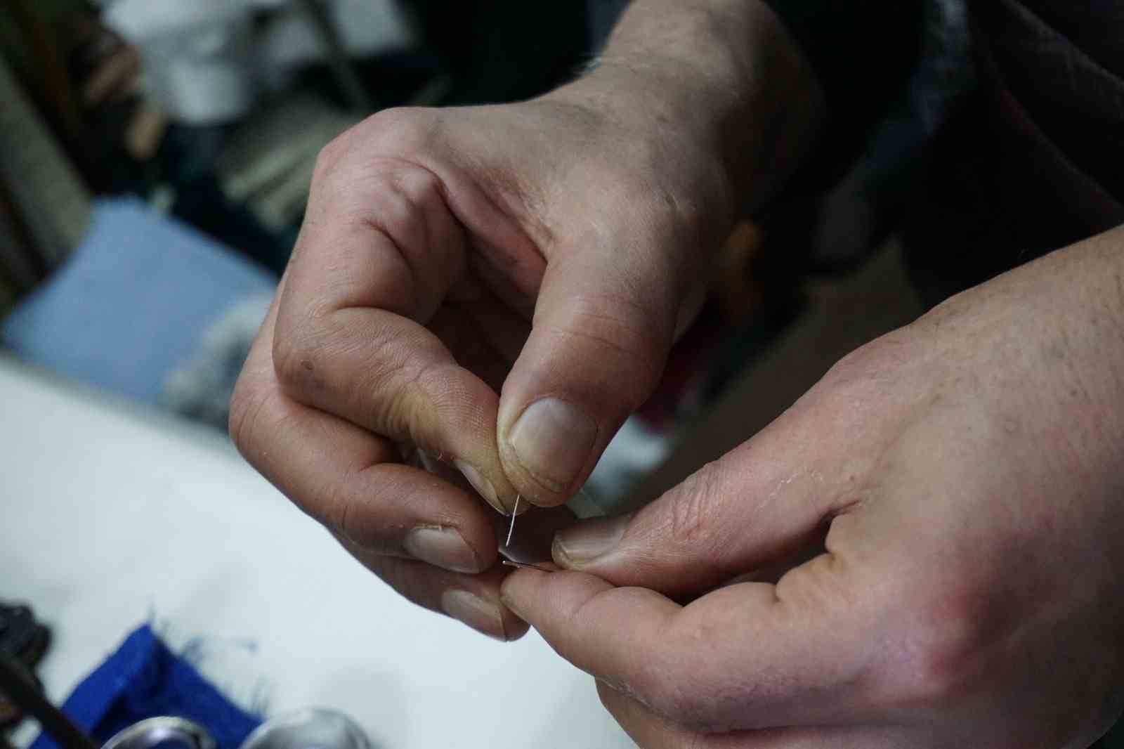 Yarım asırlık emektar terzi hazır giyime karşı zanaatını yaşatıyor
