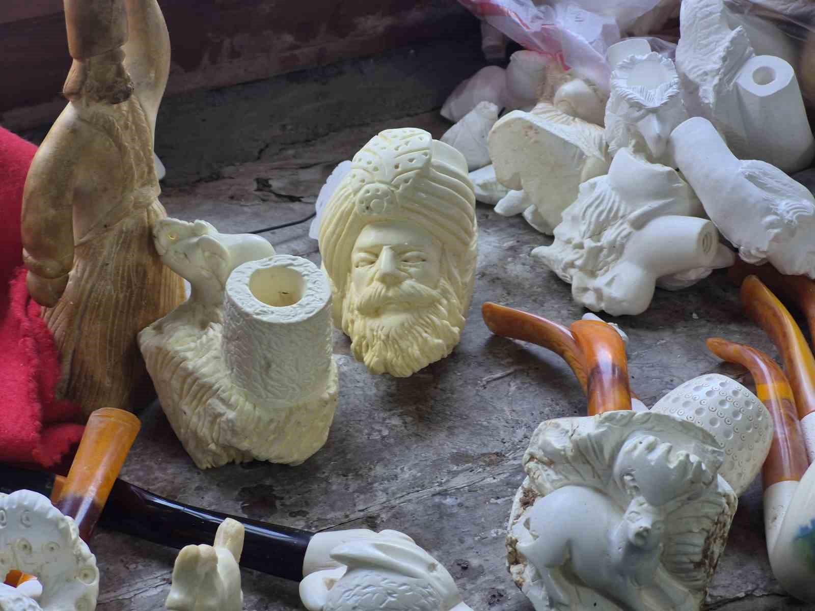 Yarım asırlık lületaşı ustası emekli oldu ama mesleğinden kopamadı
Yarım asırlık lületaşı ustası emekli oldu ama mesleğinden kopamadı