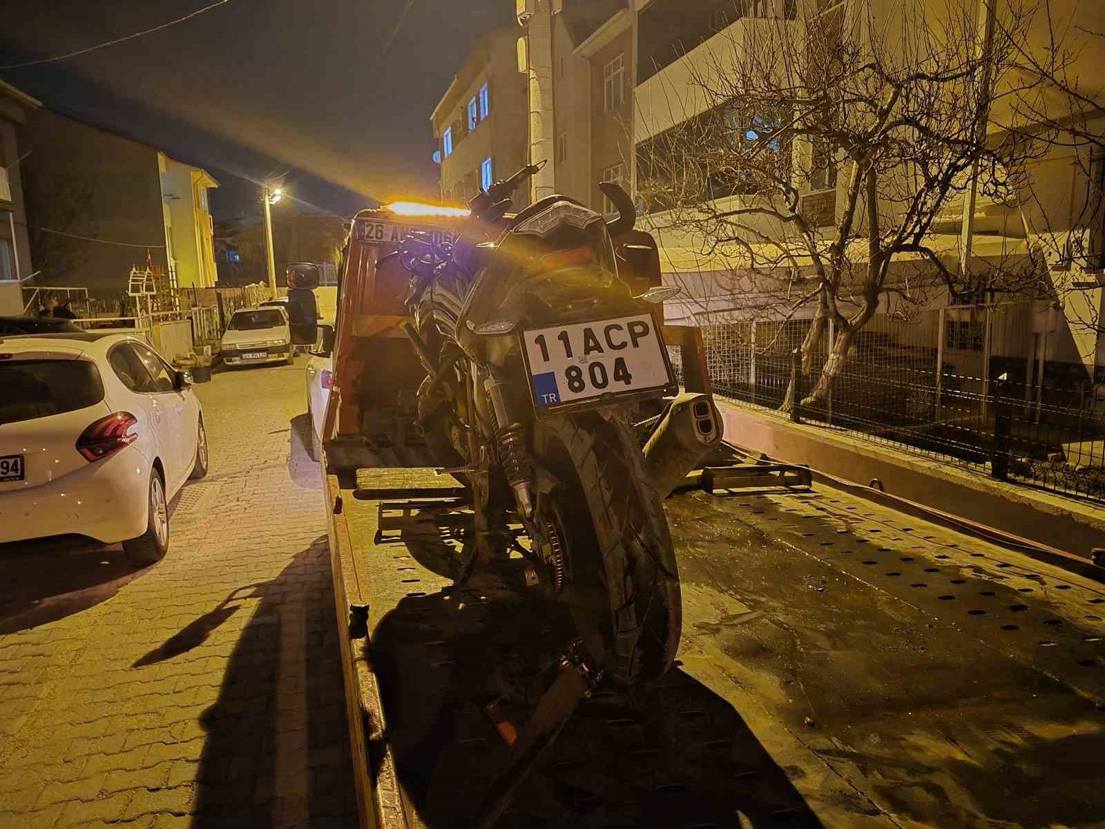 Yarışa katıldı ama polisten kaçamadı
