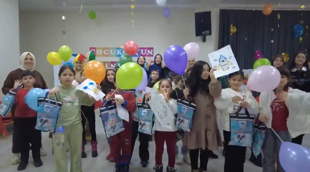 Yarıyıl tatili, çocuklar için şenliğe dönüştü
Yarıyıl tatili, çocuklar için şenliğe dönüştü