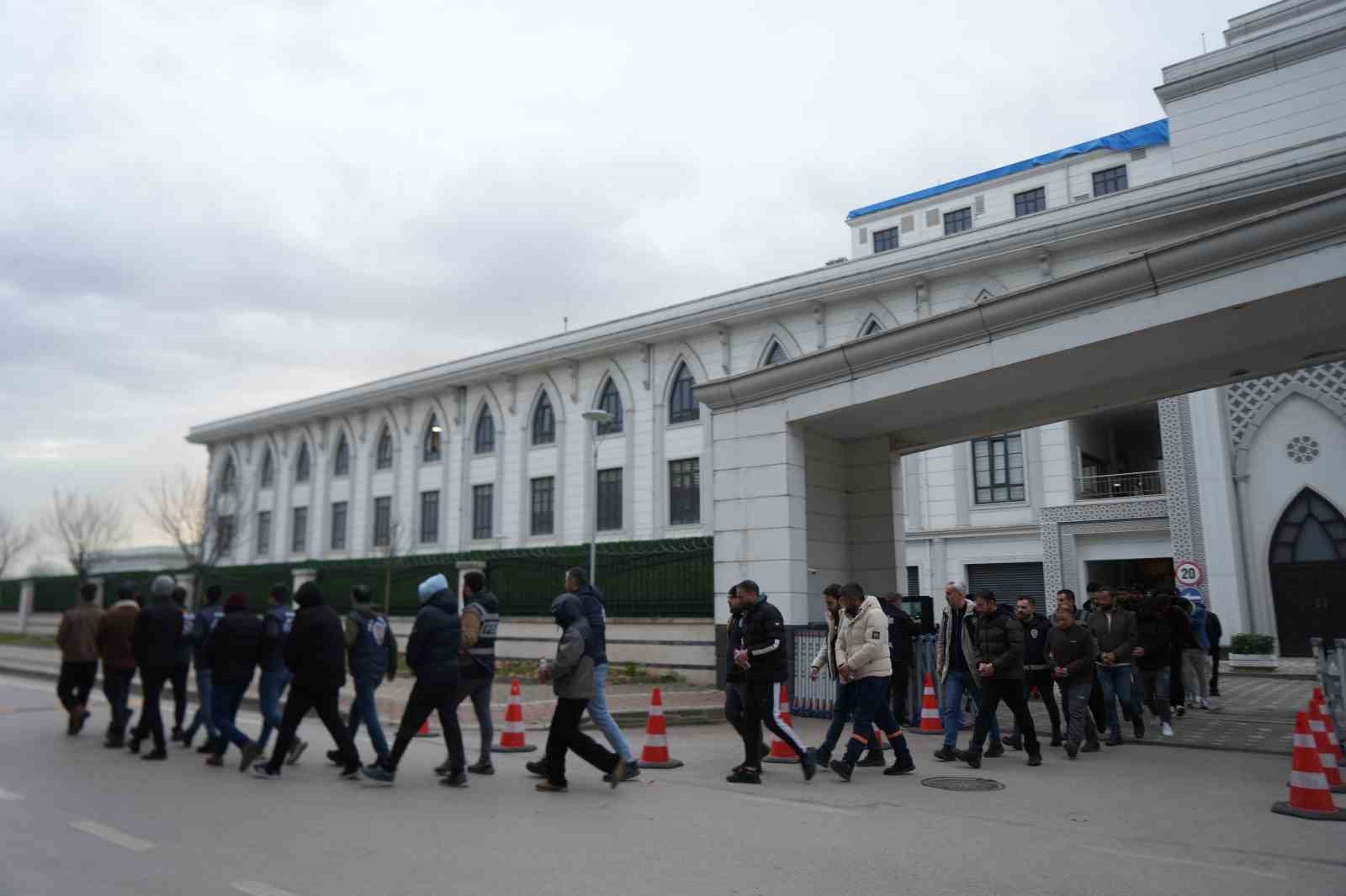 Yasa dışı bahis operasyonunda gözaltına alınan 61 şüpheli adliyeye sevk edildi
