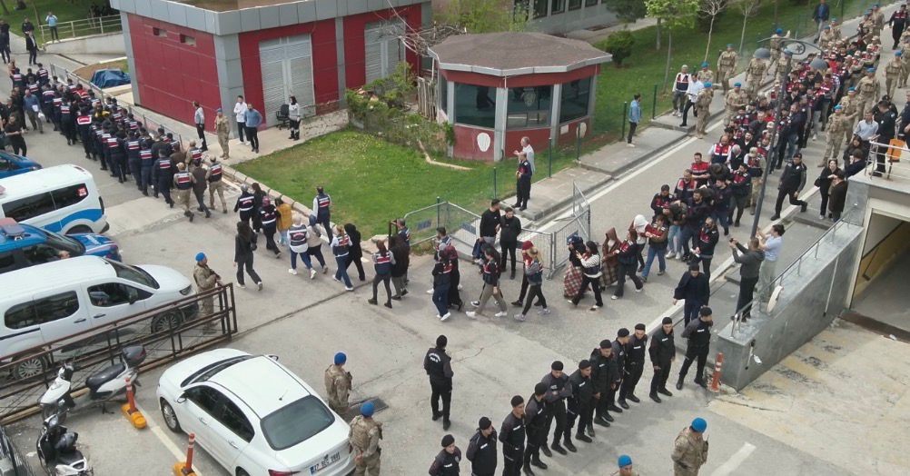 Yasa dışı bahis operasyonunda yakalanan 81 şüpheli adliyeye sevk edildi: Yoğun güvenlik önlemleri alındı
