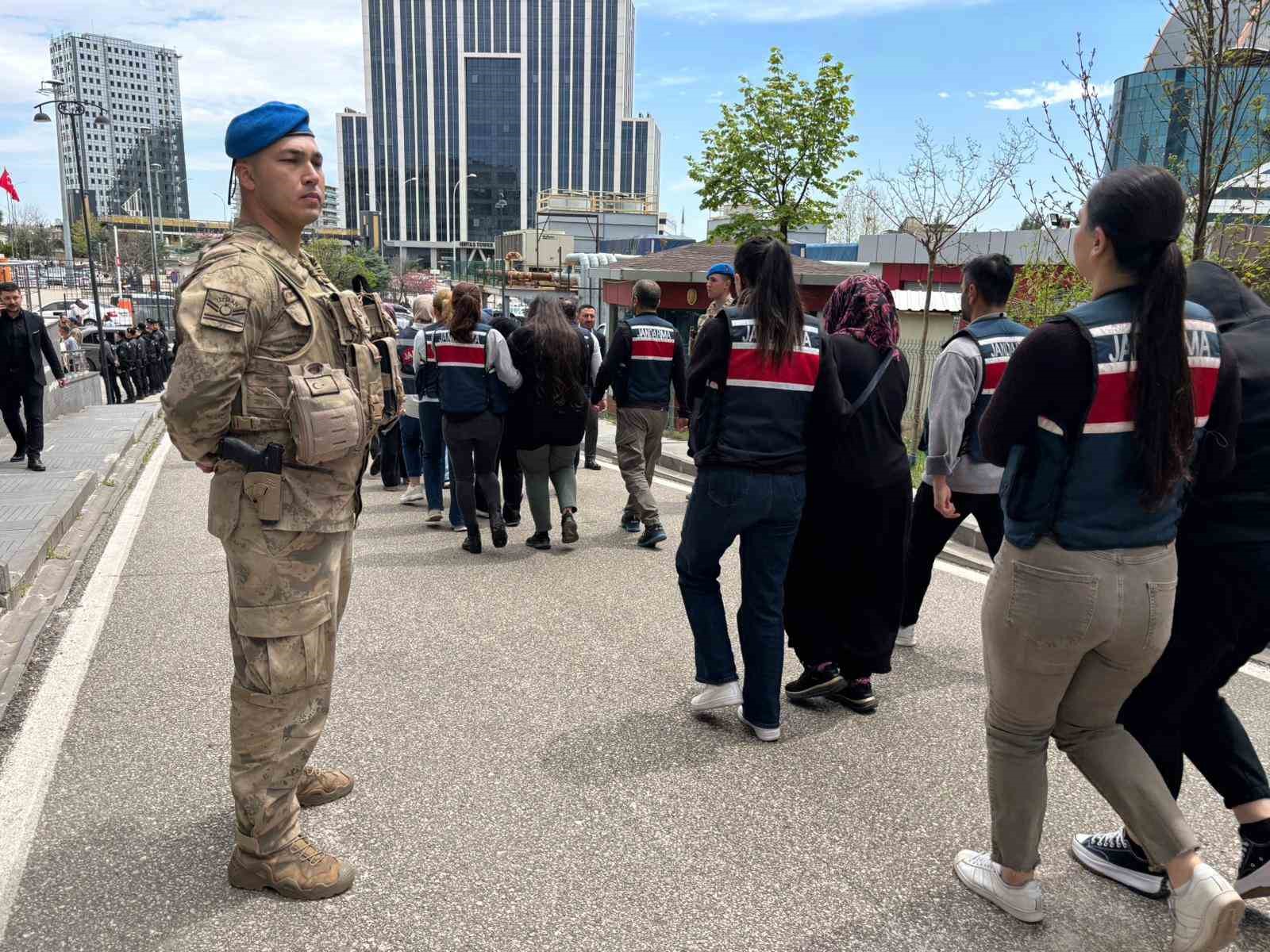 Yasa dışı bahis operasyonunda yakalanan 81 şüpheli adliyeye sevk edildi: Yoğun güvenlik önlemleri alındı

