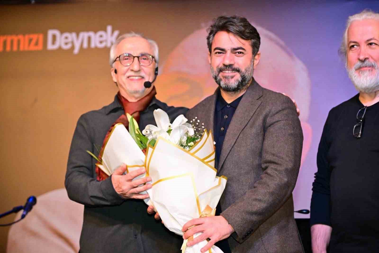 Yaşar Kemal Manisa’da anıldı
Yaşar Kemal Manisa’da anıldı