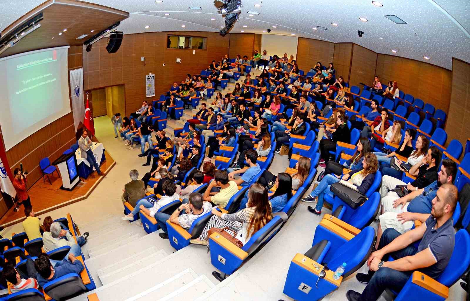 Yaşar Üniversitesi dünyanın en iyileri listesinde
