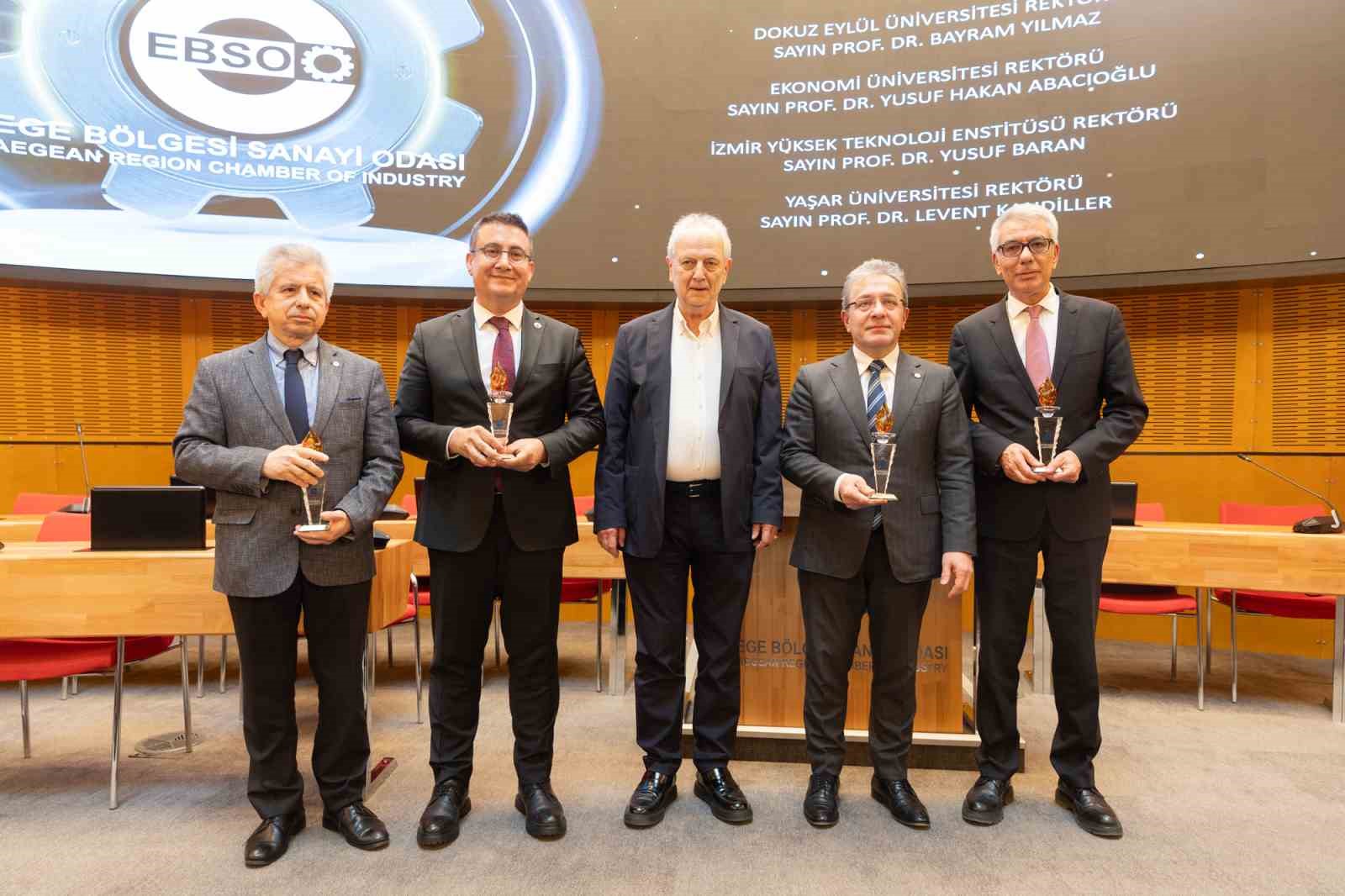 Yaşar Üniversitesi’ne EBSO’dan anlamlı ödül
