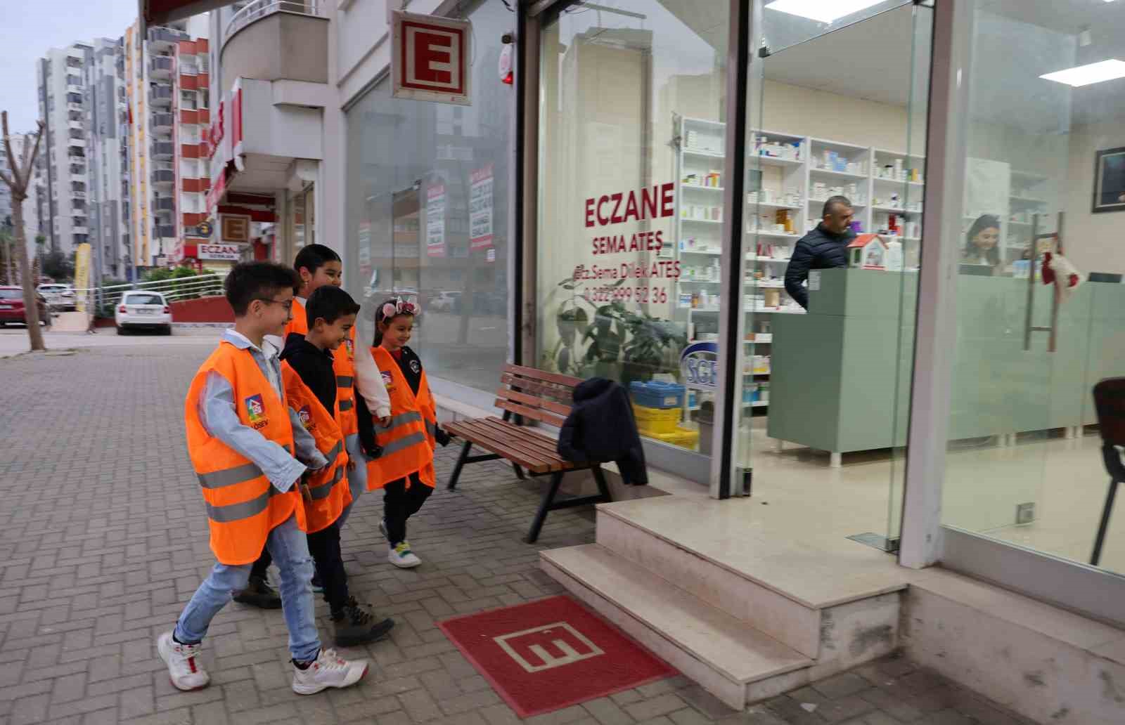 Yaşları küçük, yürekleri büyük
