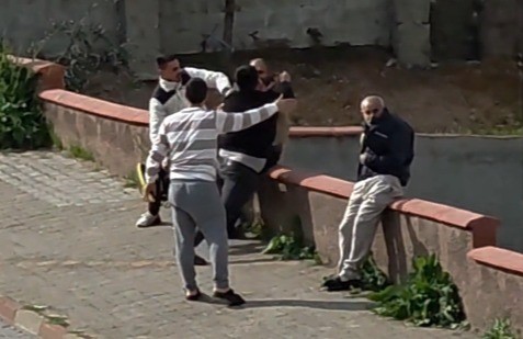 Yaşlı babasına sert çıkan şahıs, yanlış anlaşılınca darp edildi
