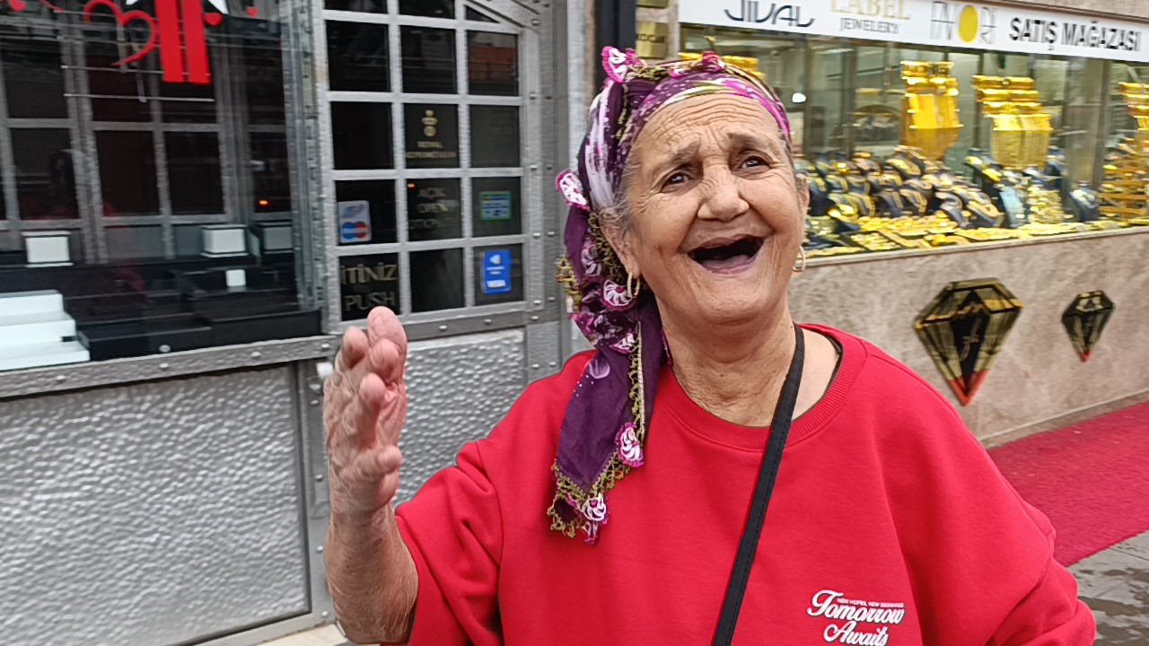 Yaşlı kadının ocakta unuttuğu makarna itfaiyeyi alarma geçirdi
