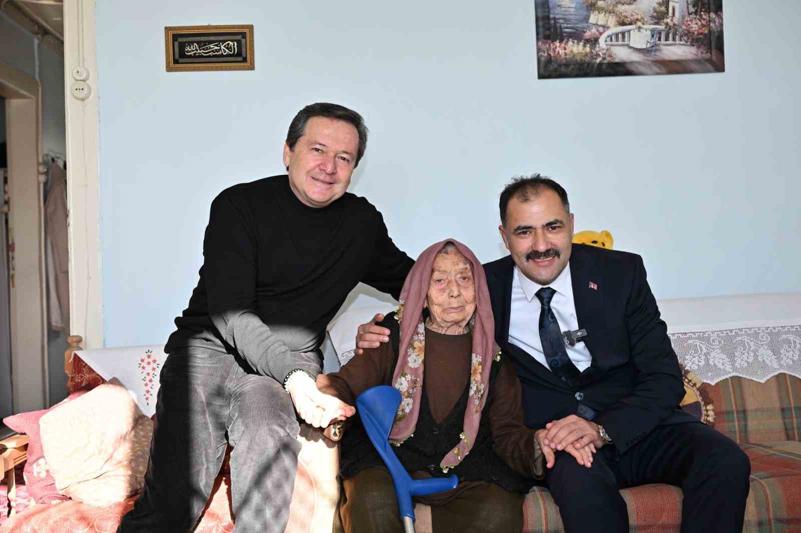 Yaşlı vatandaşlar Miraç Kandili’nde unutulmadı
Yaşlı vatandaşlar Miraç Kandili’nde unutulmadı