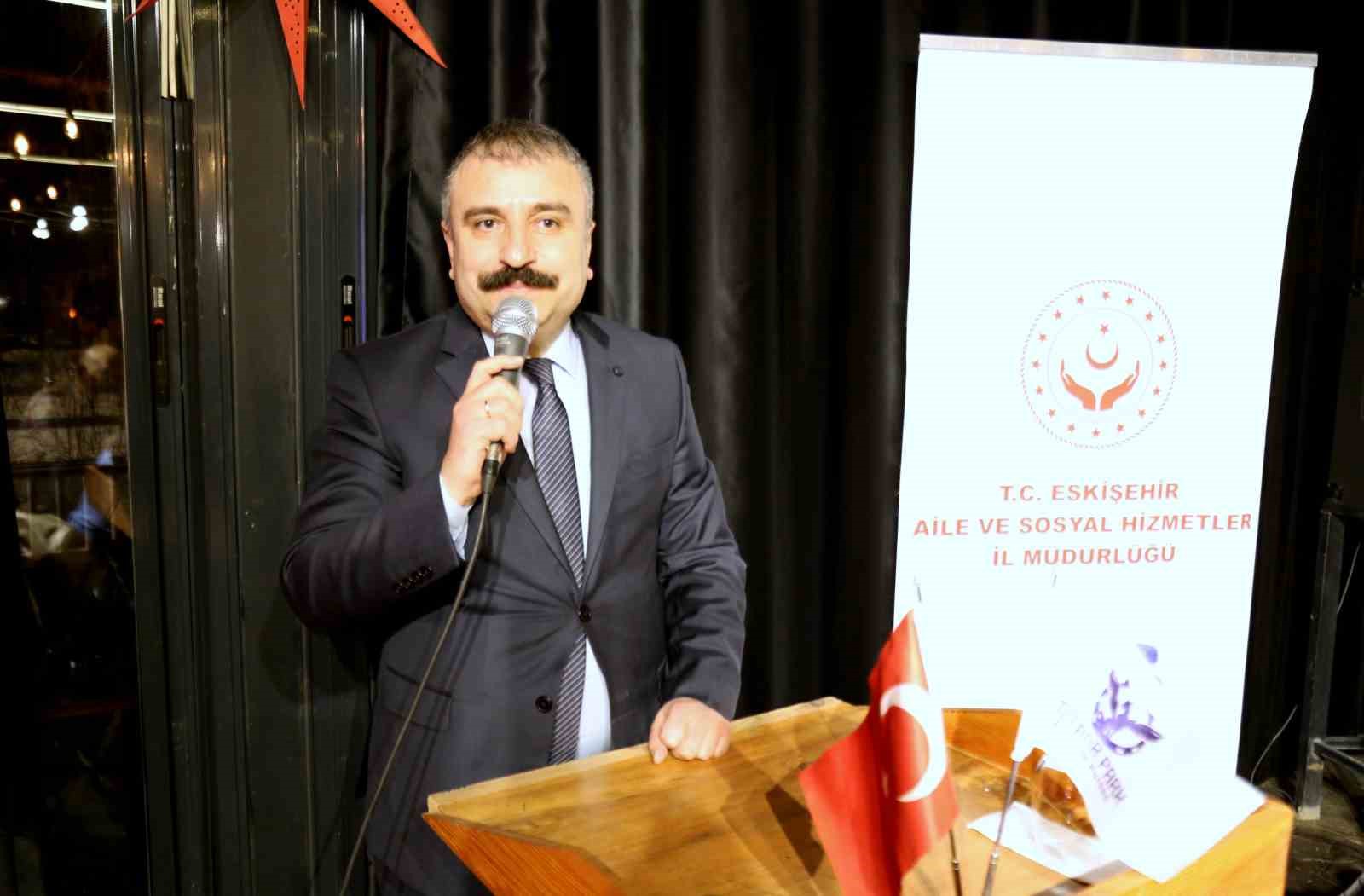 Yaşlılar, engelliler ve devlet korumasında yetişen gençler iftarda bir araya geldi
