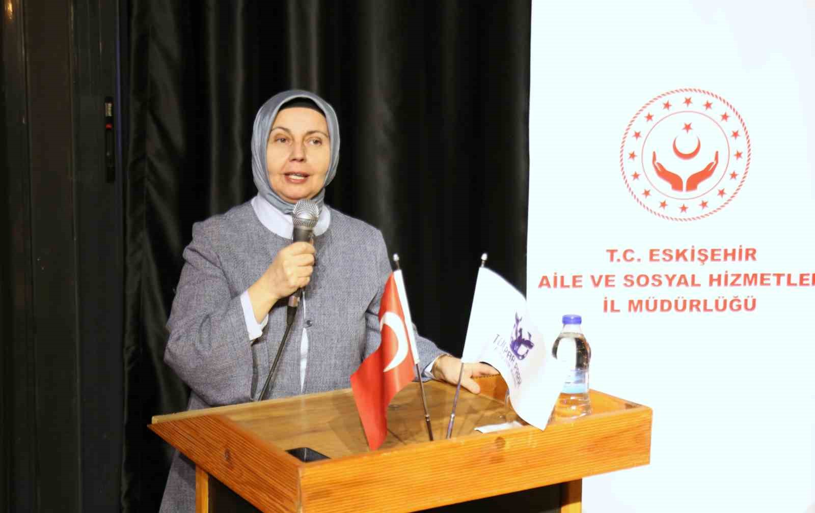 Yaşlılar, engelliler ve devlet korumasında yetişen gençler iftarda bir araya geldi
