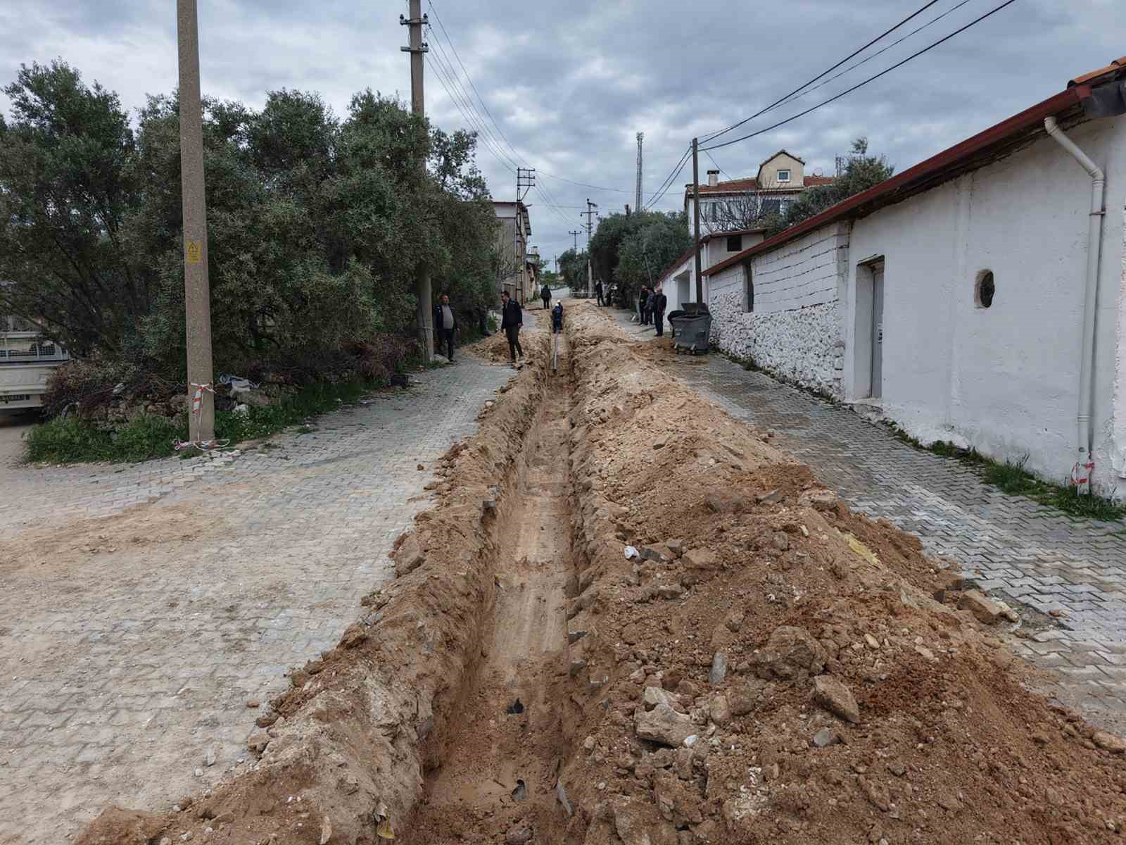 Yatağan Dere Mahallesi’nde içme suyu hatları yenileniyor
