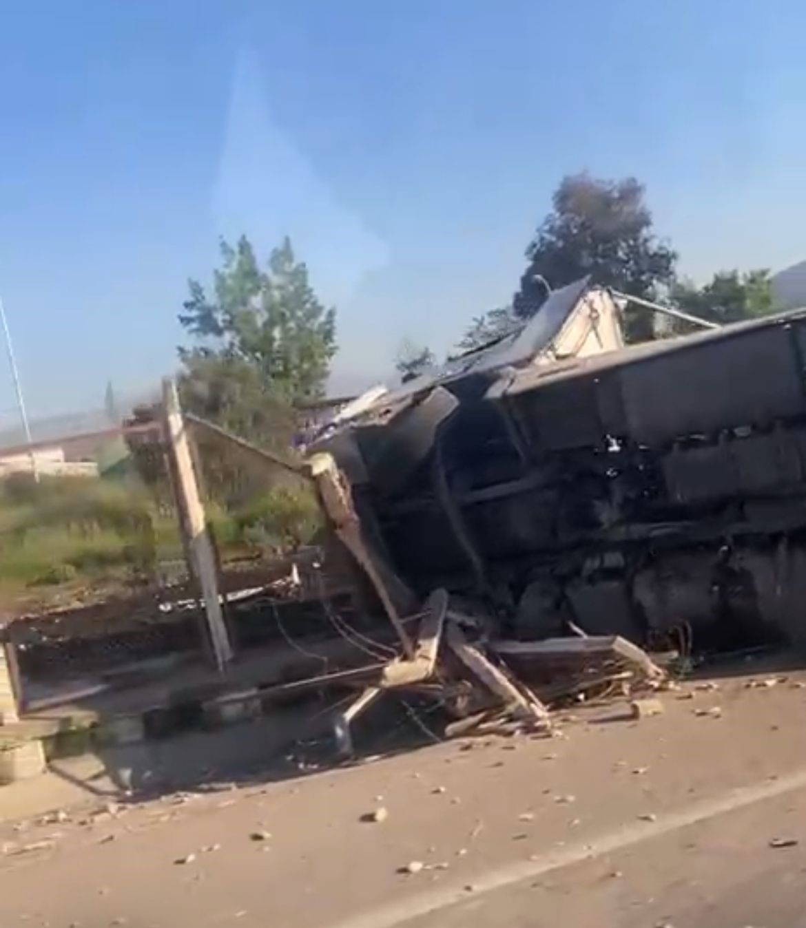 Yatağan’da kömür yüklü kamyon devrildi: 1 yaralı
